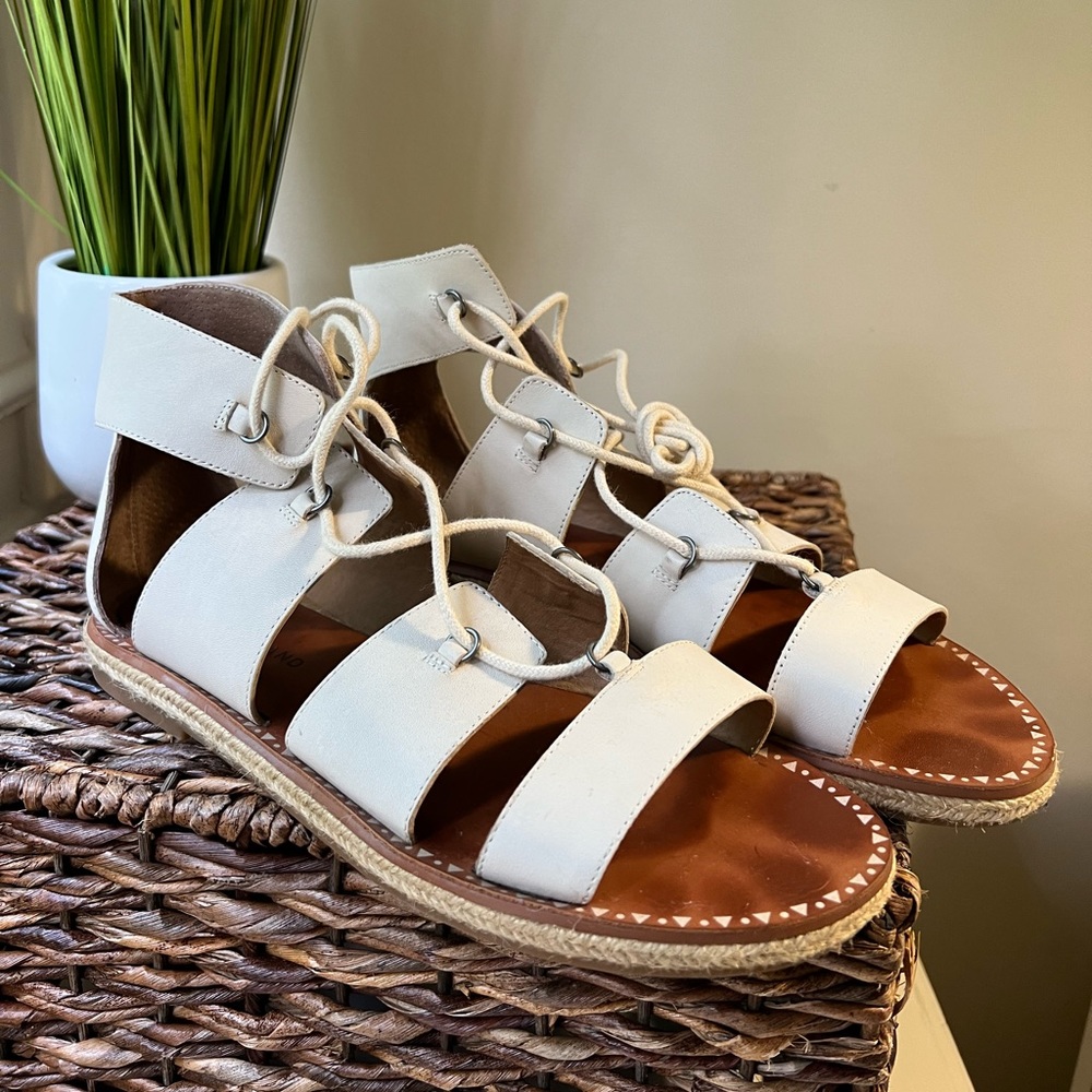 Lucky Brand Wrap Up Sandals